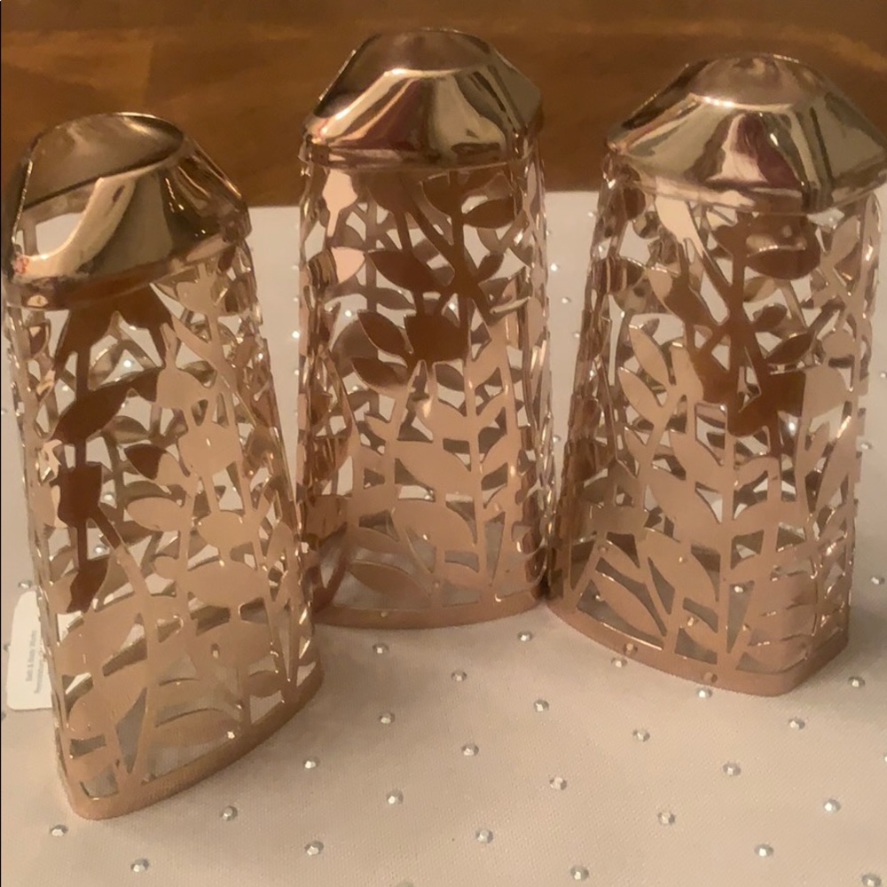 @nipat66. New 3  Soap holders,